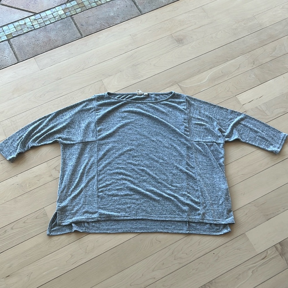GAP 3/4 sleeve Flowy grey top